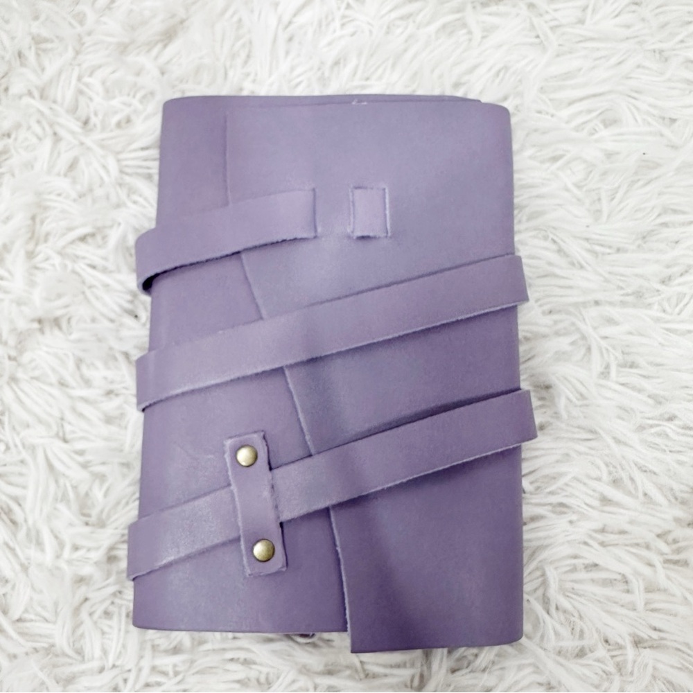 NWOT Portland Leather Goods Lavender Medium Wrap Journal Notebook